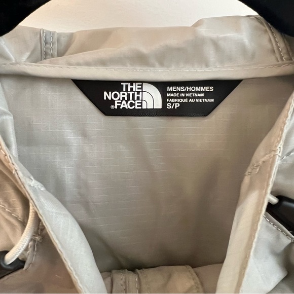 Men’s North Face Windbreaker, Small - Picture 2 of 4